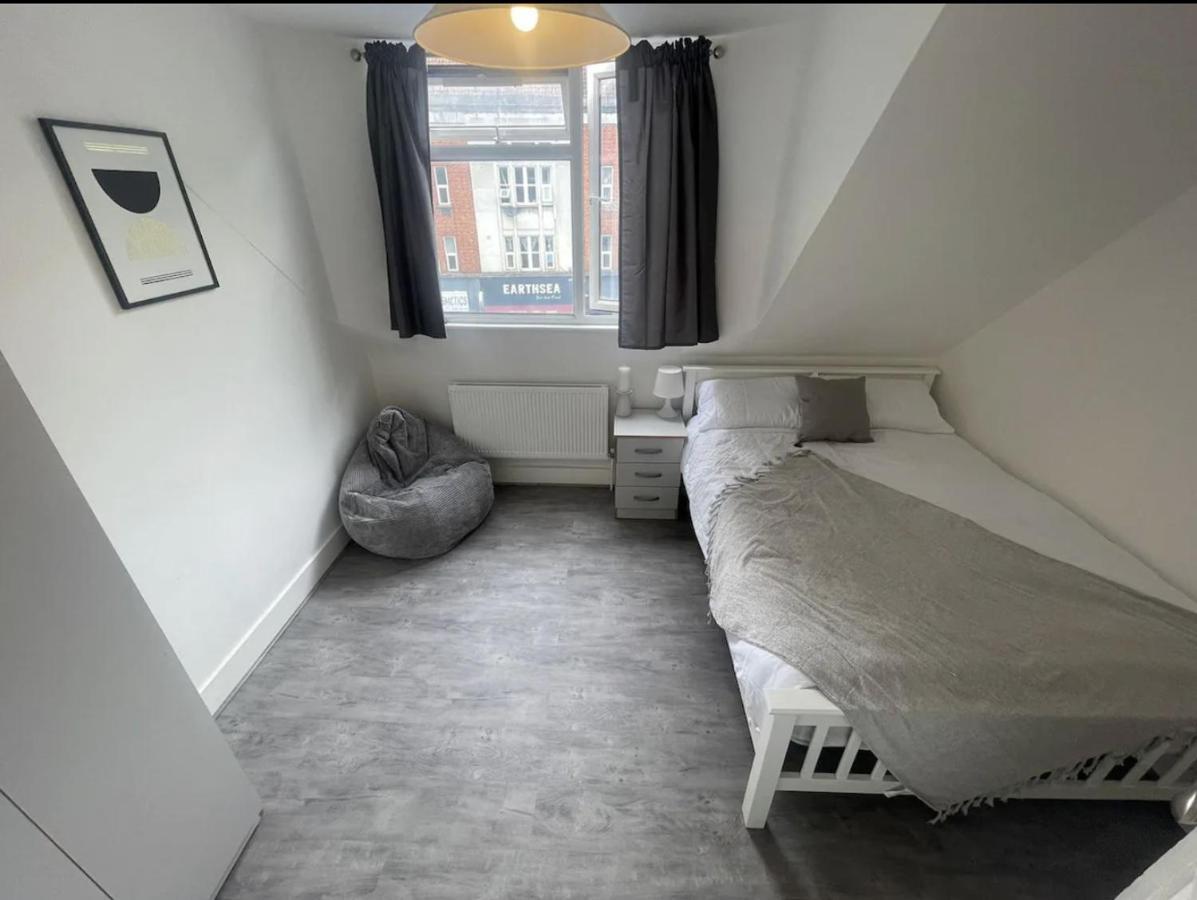 Апартаменты Charming 2 Bed Flat On Tower Bridge Лондон Экстерьер фото